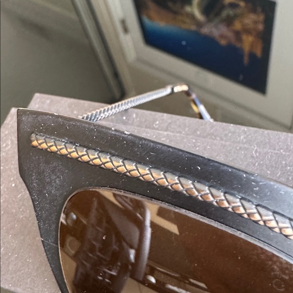 Bottega Veneta Brown Sunglasses with Quilted Case and Box - Picture 5 of 5